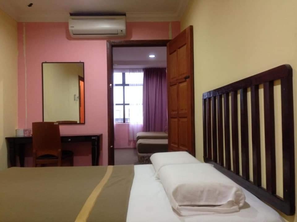Hotel Nawar Pasir Mas Eksteriør bilde