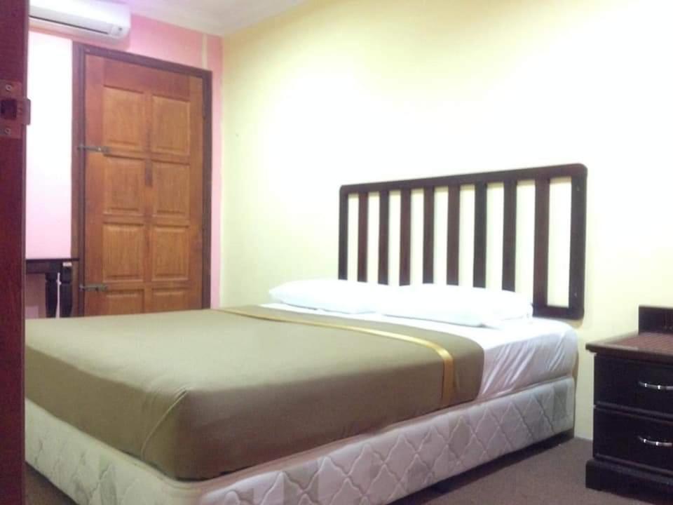 Hotel Nawar Pasir Mas Eksteriør bilde
