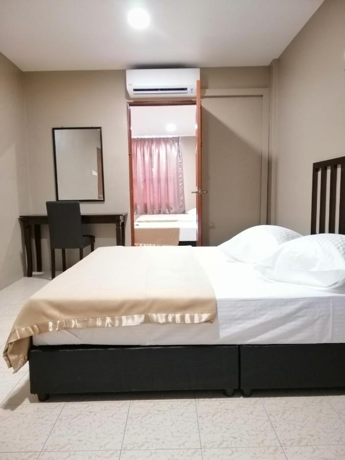 Hotel Nawar Pasir Mas Eksteriør bilde